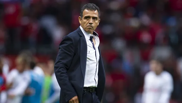El entrenador mexicano fue cesado de su puesto, pues Fernando Hierro buscará traer a otro estratega