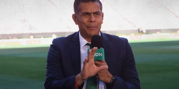 El exjugador de Chivas se pronunció tras la derrota en cuartos de final y apuntó hacia el entrenador