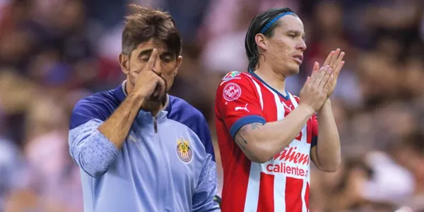 El Oso González podría despedirse de Chivas tras ser borrado por Veljko Paunovic.