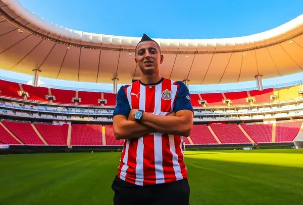 El "Piojo" Alvarado disputó 14 partidos con Cruz Azul la campaña anterior antes de llegar a Chivas.