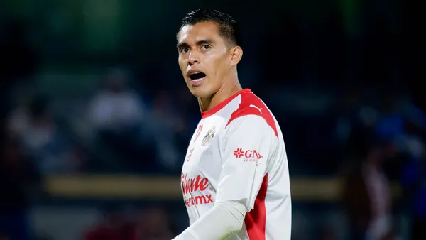 El portero de Chivas sueña con atajar en el mundial del 2026 (MexSport).