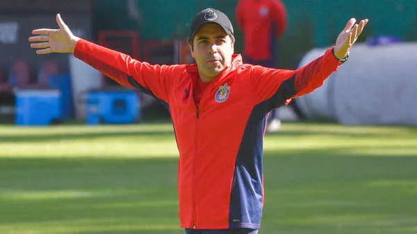 El técnico del Guadalajara habló a su llegada a Toluca, previo al partido del equipo.