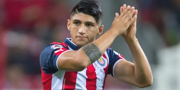 En Chivas hace falta goleador y lo que pide Alan Pulido para regresar al rebaño