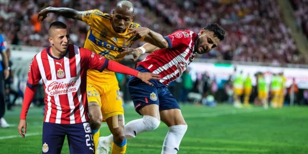 En la previa del partido contra Tigres, los tres futbolistas que presumen su nuevo empleo