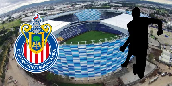 Estadio Cuauhtémoc de fondo, tomado de Wikipedia, con escudo de Chivas