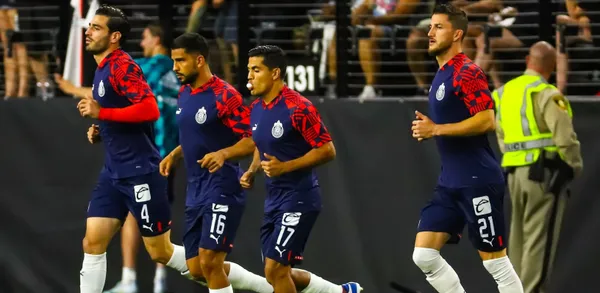 Estos jugadores habrían visto la titularidad con Chivas por última vez.