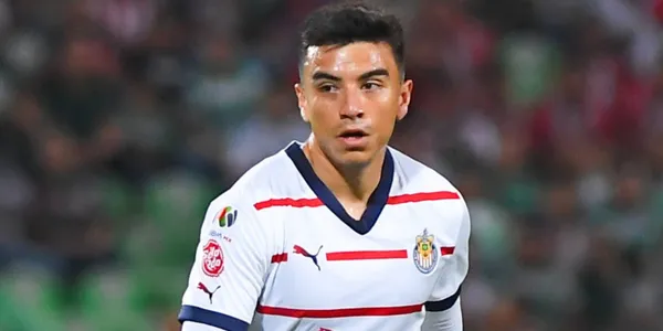 Fernando Beltrán con el jersey visitante de Chivas / FOTO TRANSFERMARKT