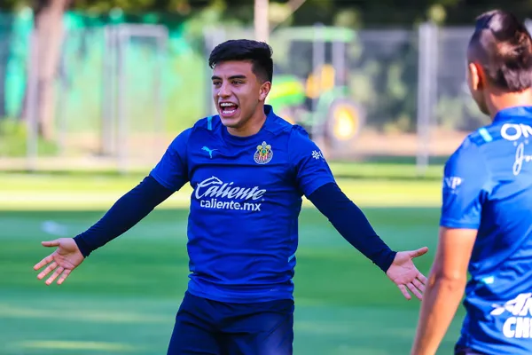 Fernando Beltrán volvió a lesionarse durante el partido con Pumas.