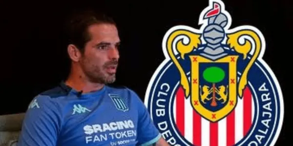 Fernando Gago llega a la dirección técnica de Chivas, y traería a un viejo conocido al “Pocho Insua” sería el elegido.