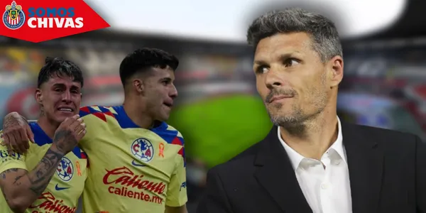 Fernando Ortiz y jugadores del América (Fuente: MEXSPORT)