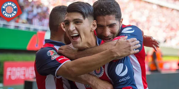Festejo de Alan Pulido en Chivas (Fuente: MEXSPORT)