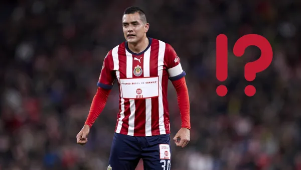 Foto: Transfermarkt / Sergio Flores vistiendo la camiseta de Chivas