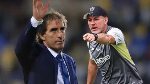 Gabriel Milito y Guillermo Almada (Foto tomada de: MexSport/Atlético Mineiro)