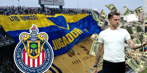Gago con la afición de Boca y el escudo de Chivas