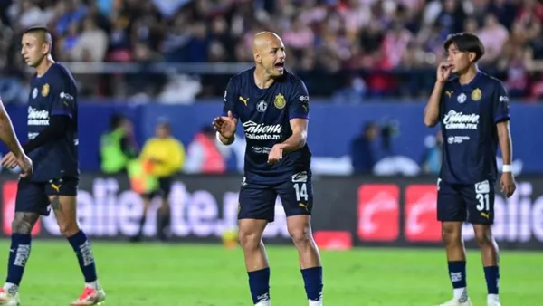 García Junyent lo regresó a la titularidad, pero se arrepentería por su rendimiento y lo dejaría de nuevo en la banca | Foto: Cancha