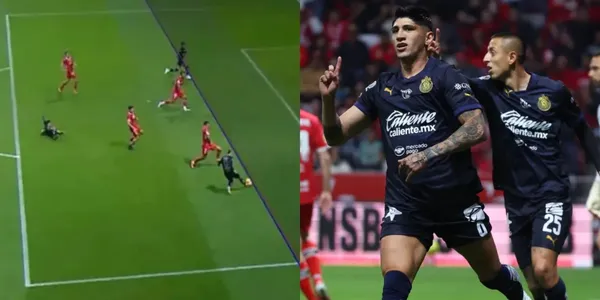 Gol anulado de Alan Pulido (Fuente: MEXSPORT)