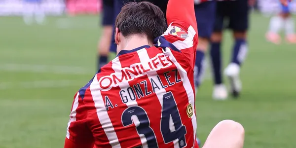 González festejando. Foto: Chivas