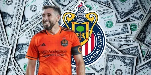 Héctor Herrera con dinero y escudo de Chivas/FOTO: MLS Español