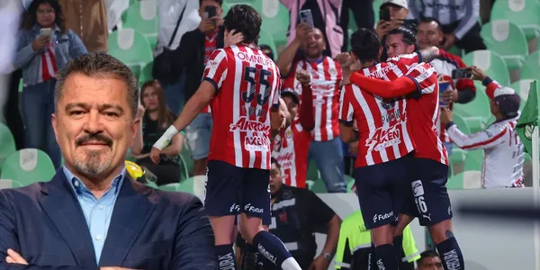 Hermosillo y jugadores de Chivas/FOTO: soy Fútbol