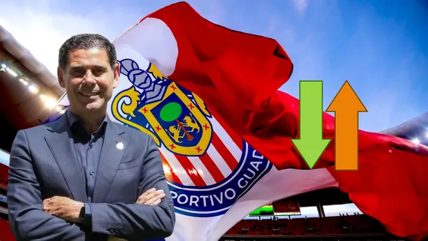 Hierro con la bandera de Chivas