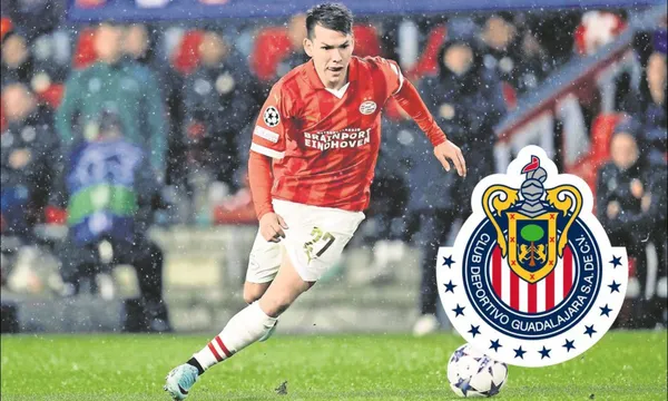 Hirving Lozano juega un cotejo en el estadio del PSV / El Universal