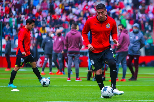 Inicia el partido entre el Rebaño Sagrado y los Diablos Rojos.