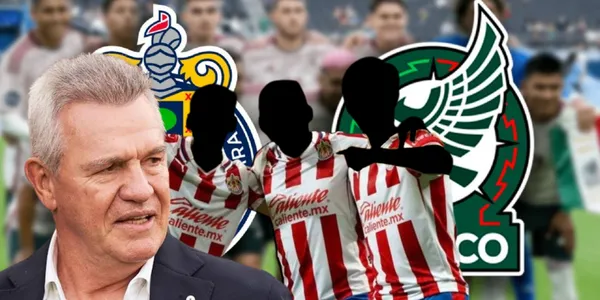 Javier Aguirre junto a futbolistas de Chivas / FOTO GOAL.COM
