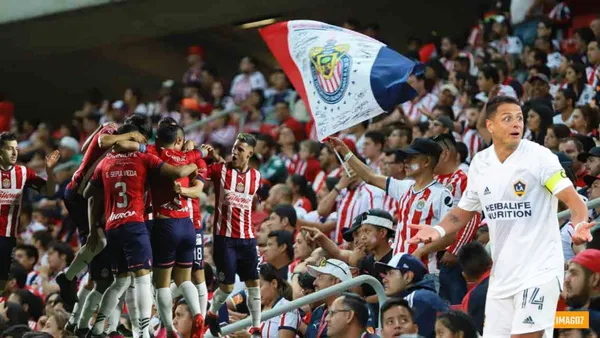 Javier Hernández rompió el silencio sobre su posible llegada a Chivas