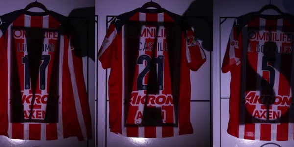 Jerseys en vestidor. Foto: Chivas
