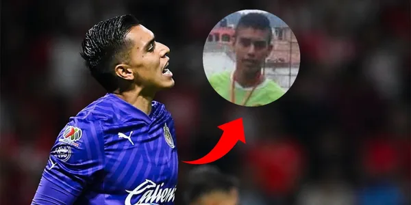 José Raúl Rangel con el jersey de Chivas en el Nemesio Diez / FOTO X