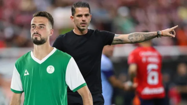 Joshua Strimling y Gago con Chivas