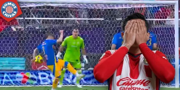 Jugada polémica en el Chivas vs Tigres (Fuente: MEXSPORT)