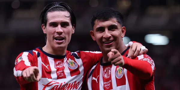 Jugadores celebrando. Foto: Chivas