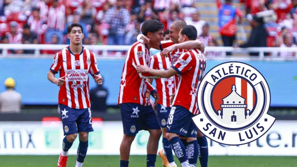 Jugadores Chivas (Foto tomada de: MexSport/Wikipedia)