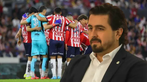 Jugadores Chivas y Amaury Vergara (Foto tomada de: MexSport)