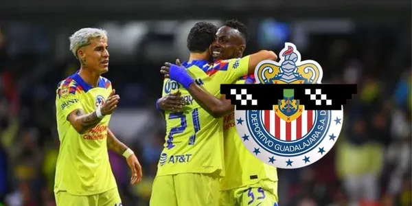 Jugadores de América con el escudo de Chivas con lentes/FOTO: Récord