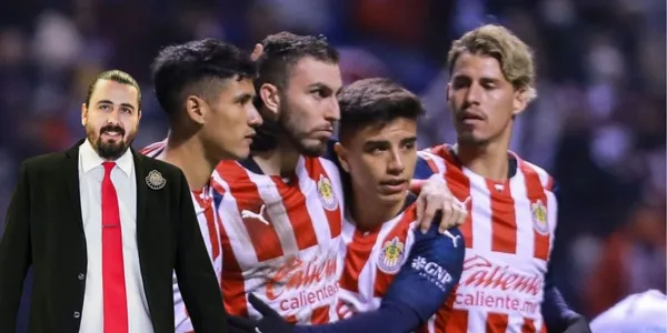 Jugadores de Chivas con Amaury Vergara/FOTO: Récord