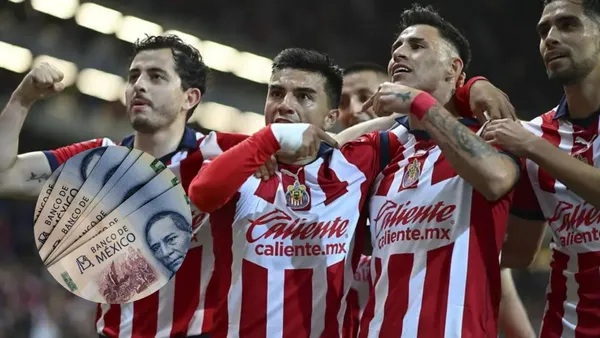 Jugadores de Chivas (Foto tomada de: MexSport/Bloomberg)