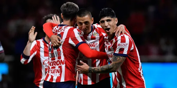 Jugadores de Chivas (Fuente: MEXSPORT)
