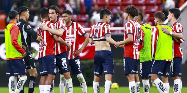 Jugadores de Chivas (Fuente: MEXSPORT)