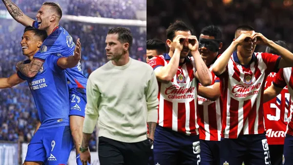 Jugadores de Cruz Azul y jugadores de Chivas festejando con Gago