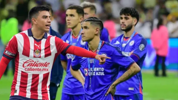 Jugadores de Cruz Azum y el Nene Beltrán