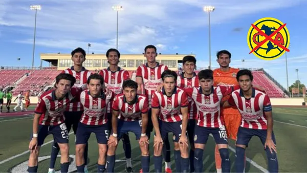 Jugadores del Tapatío y el Logo del América tachado