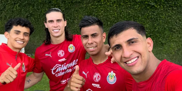 Jugadores en entreno. Foto: Chivas
