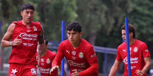 Jugadores en entreno. Foto: Chivas