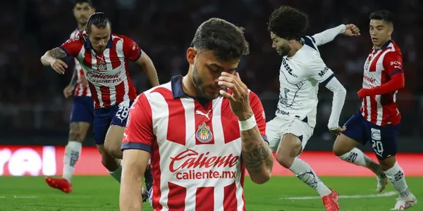 La afición de Chivas no sólo recriminó la entrada de Vega al terreno de juego, también se metieron con otro futbolista