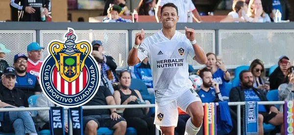 La afición sueña con el regreso de Javier Hernández al redil rojiblanco.