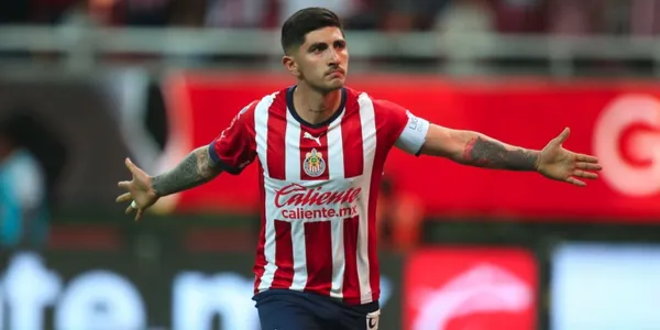 La contundente reacción de Víctor 'Pocho' Guzmán tras revelarse que usa espinilleras de Atlas y no del Chivas