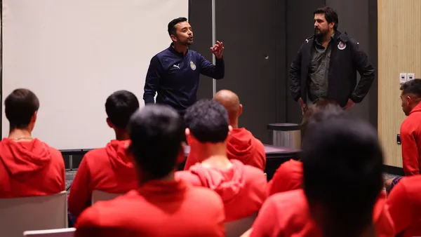 La nueva era de Chivas comenzó y un jugador mexico-español sería el primero en dejar Chivas | Foto: X @chivas