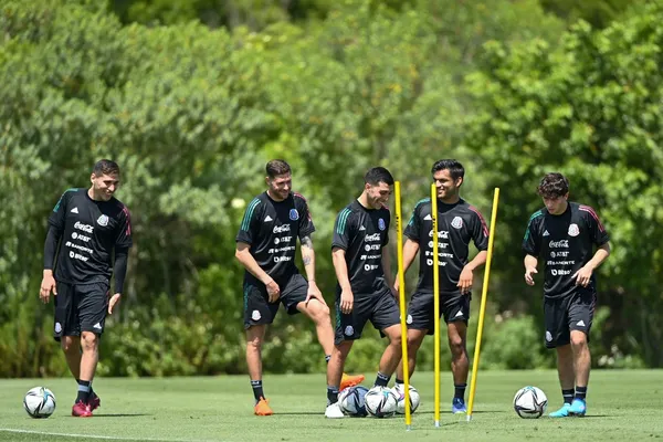 La selección mexicana enfrentará a Guatemala con presencia rojiblanca.